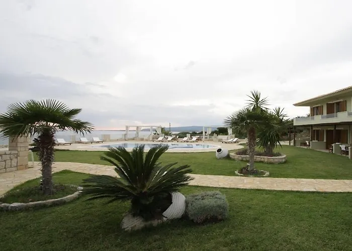 Agnanti Suites