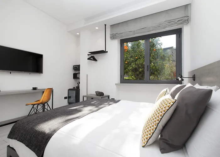 La Ferrovia Guest House