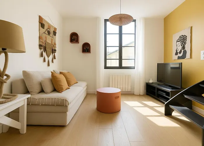 Superbe Maison Au Coeur De La Ville A Deux Pas De La Cote Des Basques