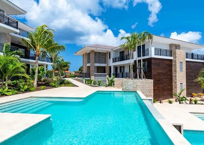 Two Tides Luxury