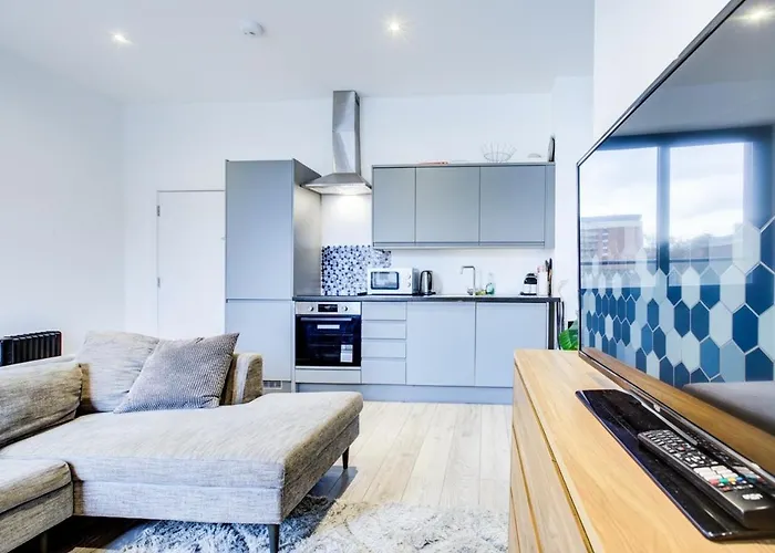 Extra Large Modern Studio Flat In Kent