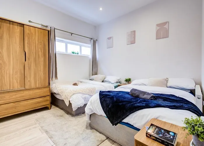 Extra Large Modern Studio Flat In Kent