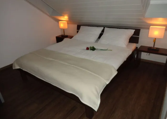 Exclusive Apartment - Rees