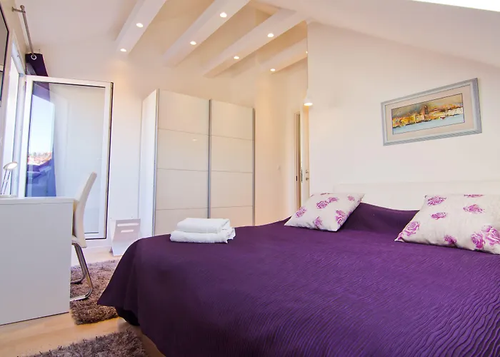 Laura Lux Suites