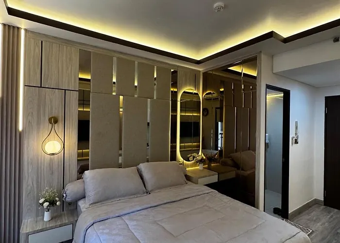 Apartement Transpark Cibubur By Raya Property With Pool View & Netflix 3