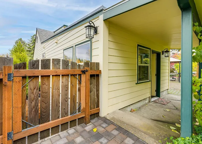 < 1/2 Mi To Osu: Studio In Corvallis Near Parks