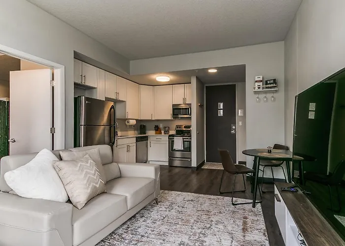 Boho, Walk East Village, Downtown, Free Parking
