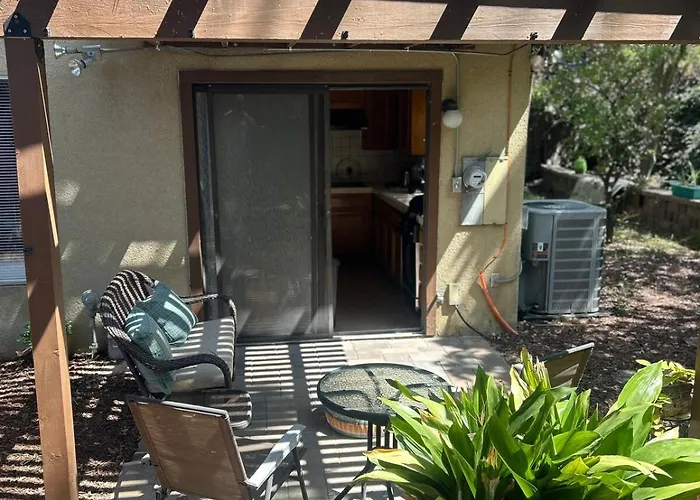 Spacious Fully Furnished 3Br Fully Fenced Home