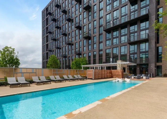 Global Luxury Suites At Reston Town Center