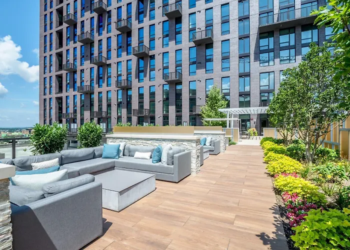 Global Luxury Suites At Reston Town Center