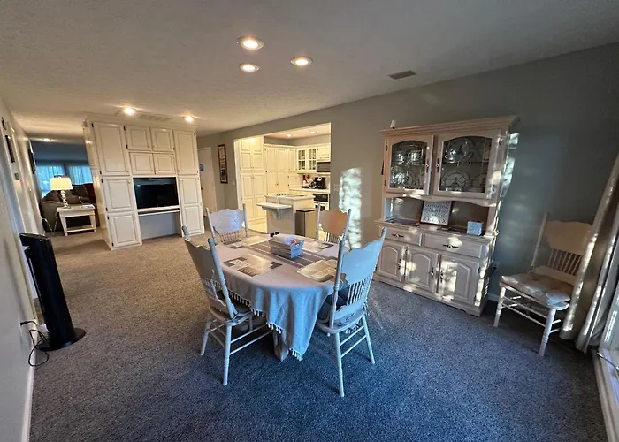 Woodson Bend Resort Condo 7-3 Extremely Large Luxury 1 Bedroom Sleeps 6