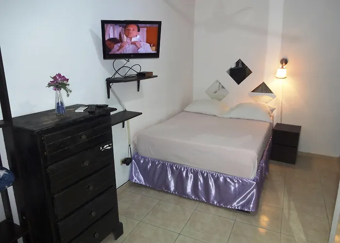 Aparta Hotel El Sol, Home Near Airport Sdq