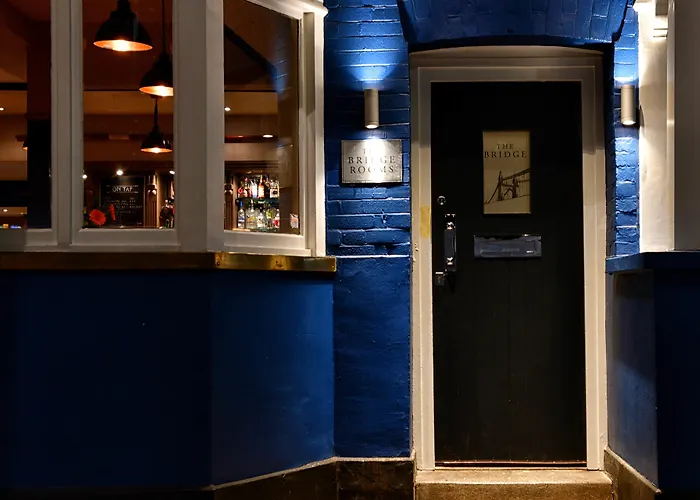 Bridge Pub & Rooms