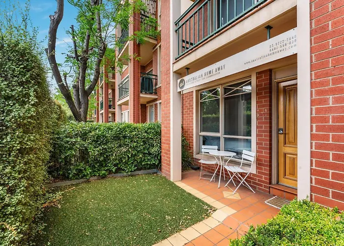 Box Hill Studio Apartment 2