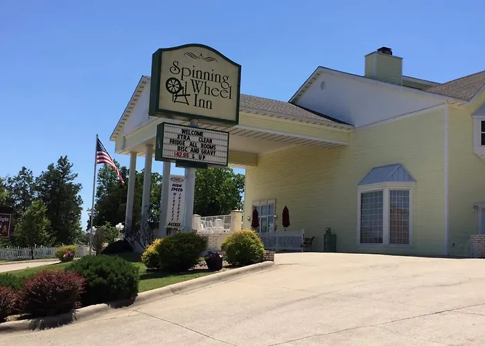 Dog friendly hotels Spinning Wheel Inn