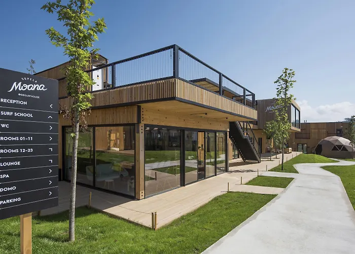  Moana Eco Surf House