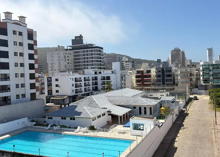 Ampla Cobertura Na Praia Do Mar Grosso Laguna