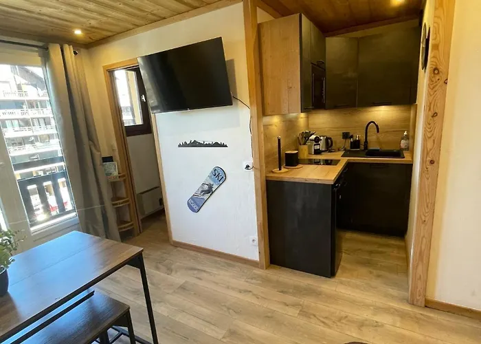Risoul 1850 Studio Residence Lesflorins2 Pour 4 Pers Avec Acces Direct Sur Les Pistes