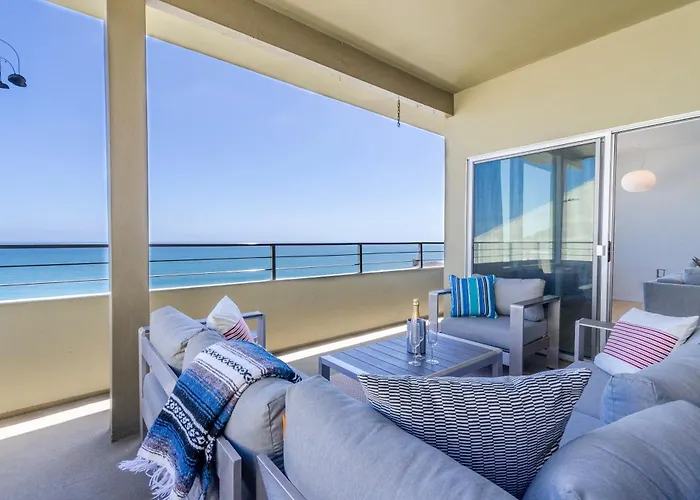 Ocean Paradise Santa Monica Adjacent 2 Bedroom