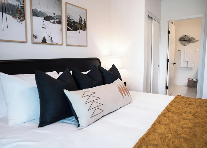 The Selkirk House By Revelstoke Vacations