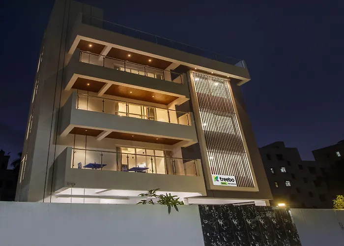 Hotel near College: Treebo Atithi Comforts Inn