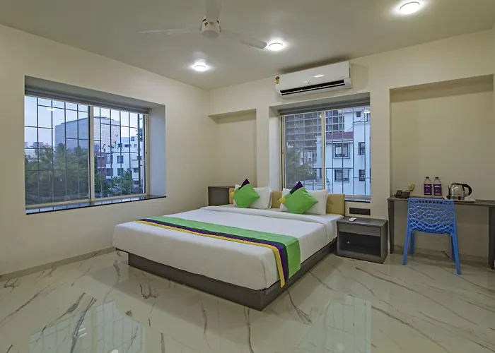 Hotel near College: Treebo Atithi Comforts Inn