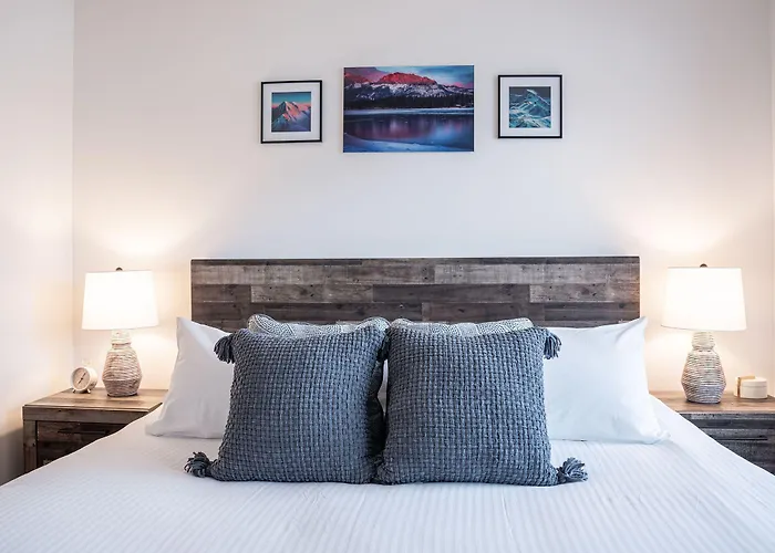 Revelstoked Getaway By Revelstoke Vacations