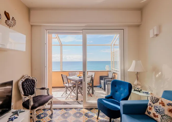 Villa Liliana - Sirena - Trilocale Elegante Con Balcone Vista Mare - Accesso Diretto Alla Spiaggia