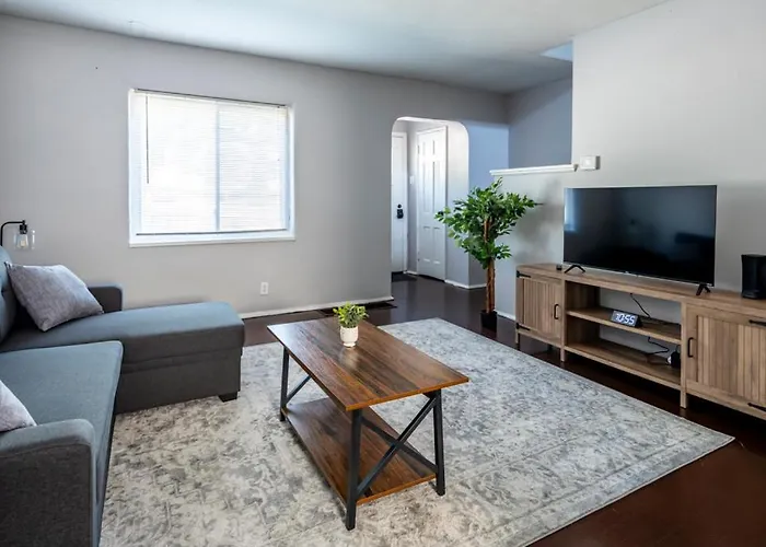 Cozy 2Br Retreat With Workspace - Washer And Dryer