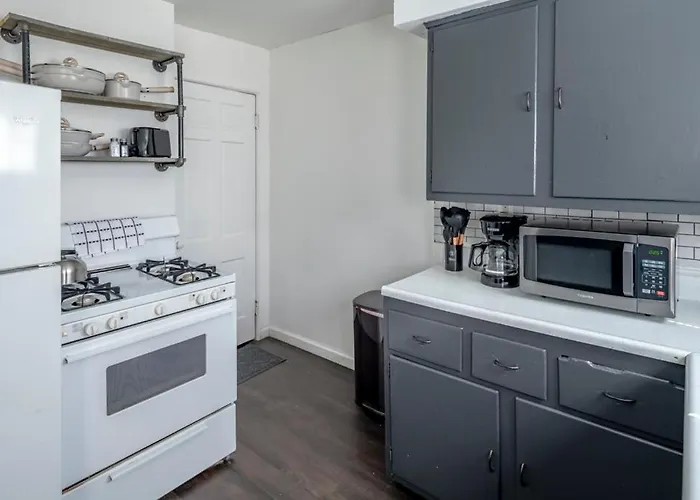 Cozy 2Br Retreat With Workspace - Washer And Dryer