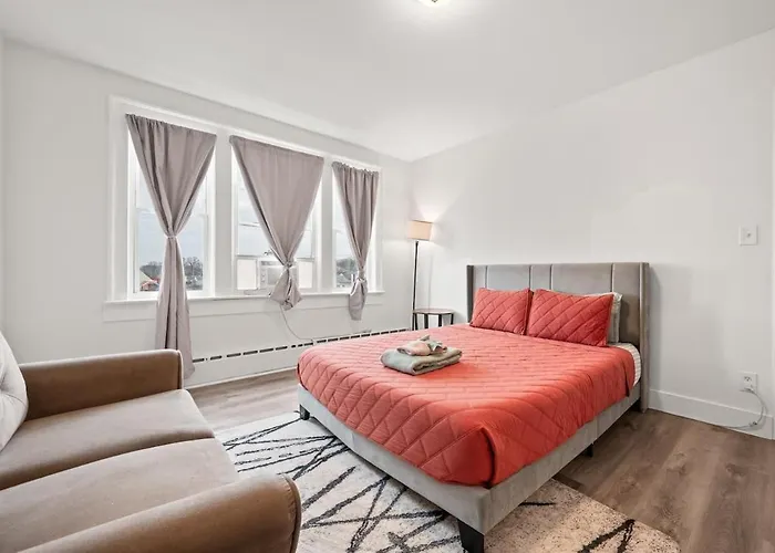 Downtown Hartford 2Br Family Pet Friendly