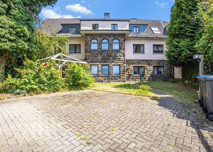 Vinhminh Homes 1 - Business, Urlaub, Zentral, Radreisen, Parkplatz & Fahrrad Garage, Wlan