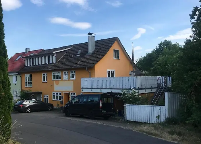 Gemuetliche Grosse 2 Zimmer Wohnung Mit Grosser Terasse In Seenaehe, Hoeristrasse 8 In 78343 Gaienhofen
