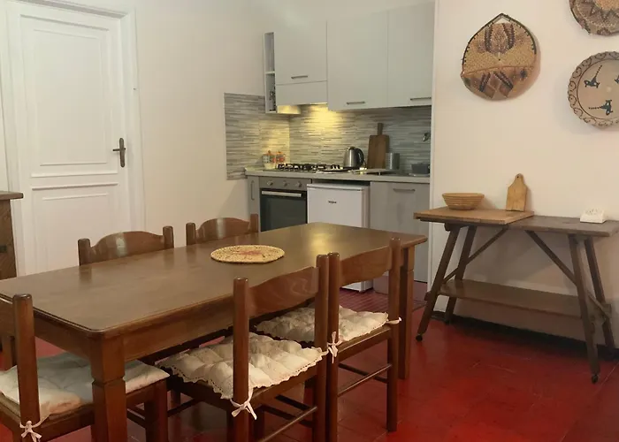 Abbratzu Guest House - Sardinian Style And Garden