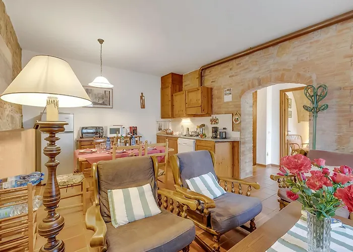 Apartment Ciclamino Shared Pool & Activities In Tuscany - Happy Rentals