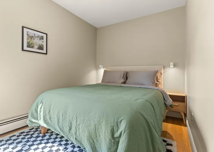 Cozy 2 Bed Apt