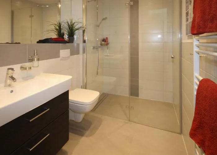 Linden Palais We 22