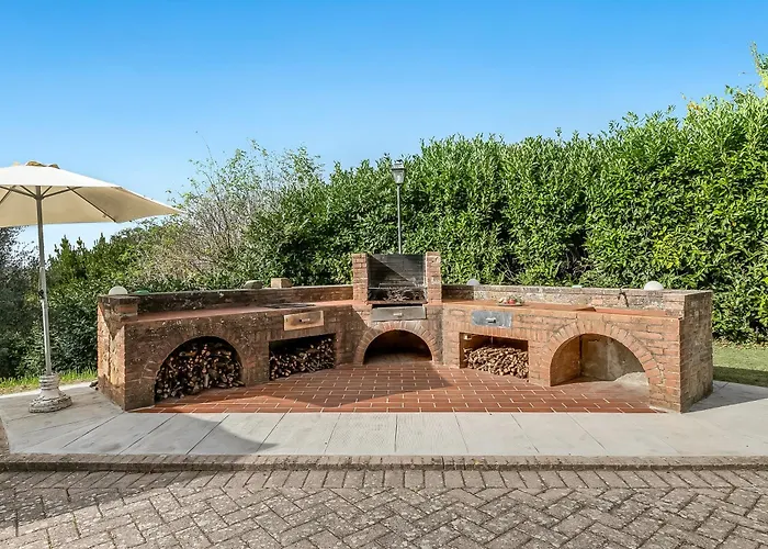 Apartment Ciclamino Shared Pool & Activities In Tuscany - Happy Rentals