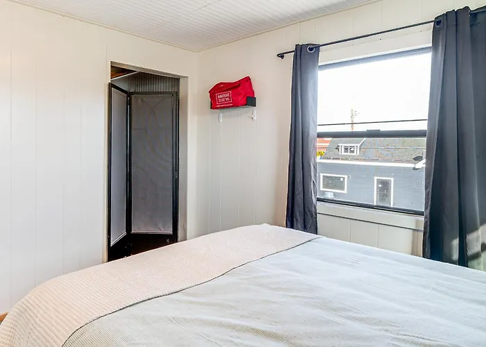 Walk To Beach & Harbor: Spacious Westport Apt!