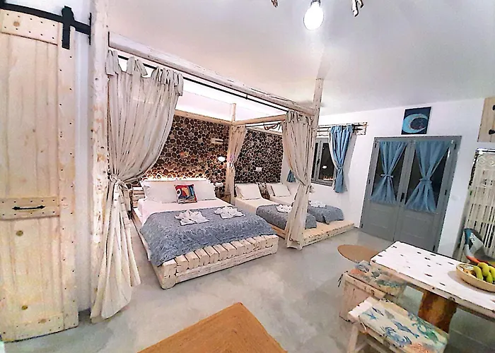 Ageri & Tritonis Luxury Apartments
