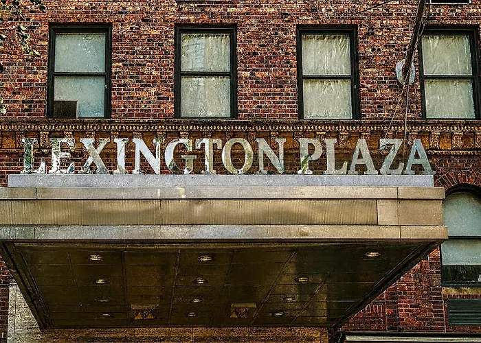 Motel: Lexington Plaza Hotel