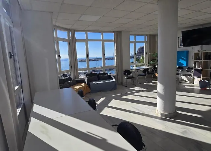 Hotel cerca del colegio: Albergue Club Náutico de Águilas