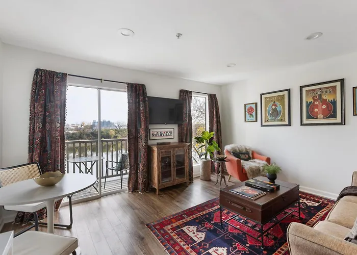 Downtown Nashville Riverfront Unit 820