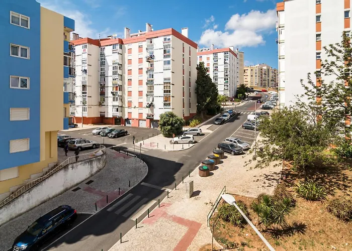 Apartamento Para 6 Hospedes Em Queluz Proximo Lisboa,Sintra E Cascais
