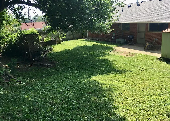 3Br Home, Pet-Friendly, Fenced Yard Near I-70, I-75, Hospitals, Wright-Patt Afb