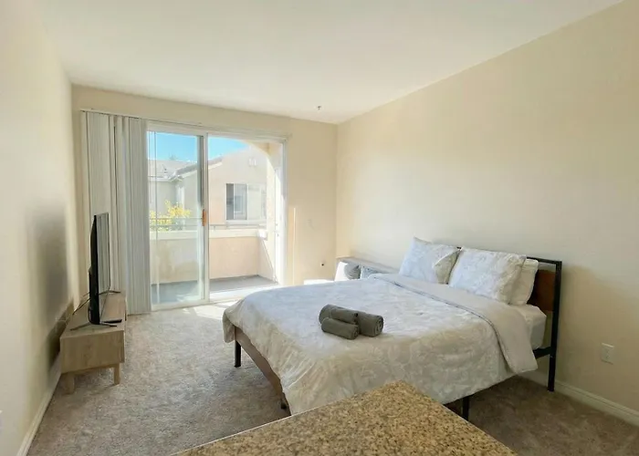Marina Del Rey Sunrise - Pool & Gym & Sauna & Cinema
