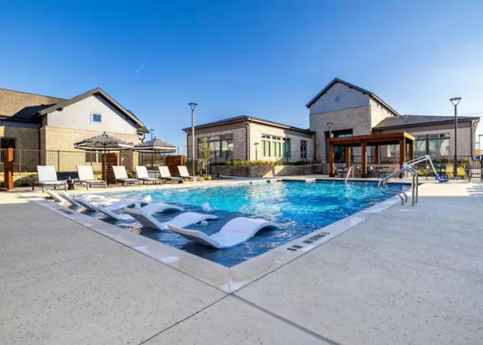 Workerfriendly Kingbed A Plus Location Washer Wifi Pool