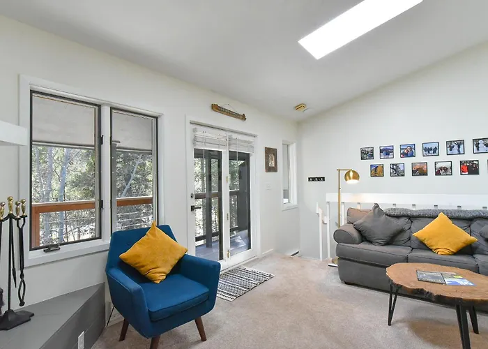 Windwood Bluebird Townhome - Walk To Town, Close To Everything
