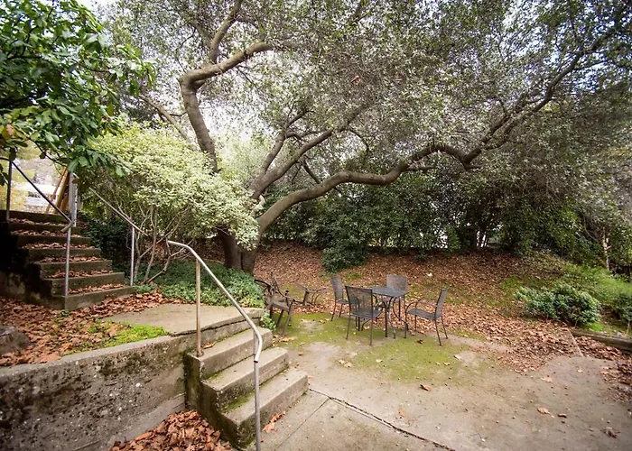 Family Getaway Near Yosemite - Downtown Mariposa