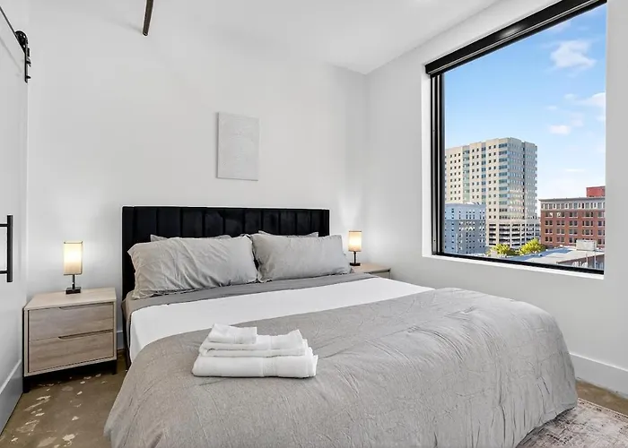 Urban Stylish 1Br Fast Wifi & Full Kitchen
